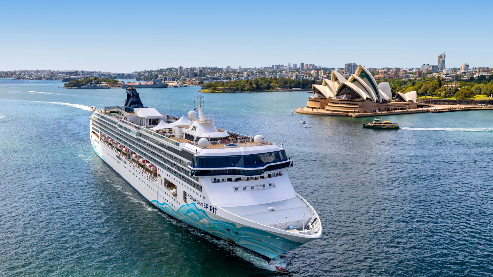 Norwegian Spirit in Sydney Harbour